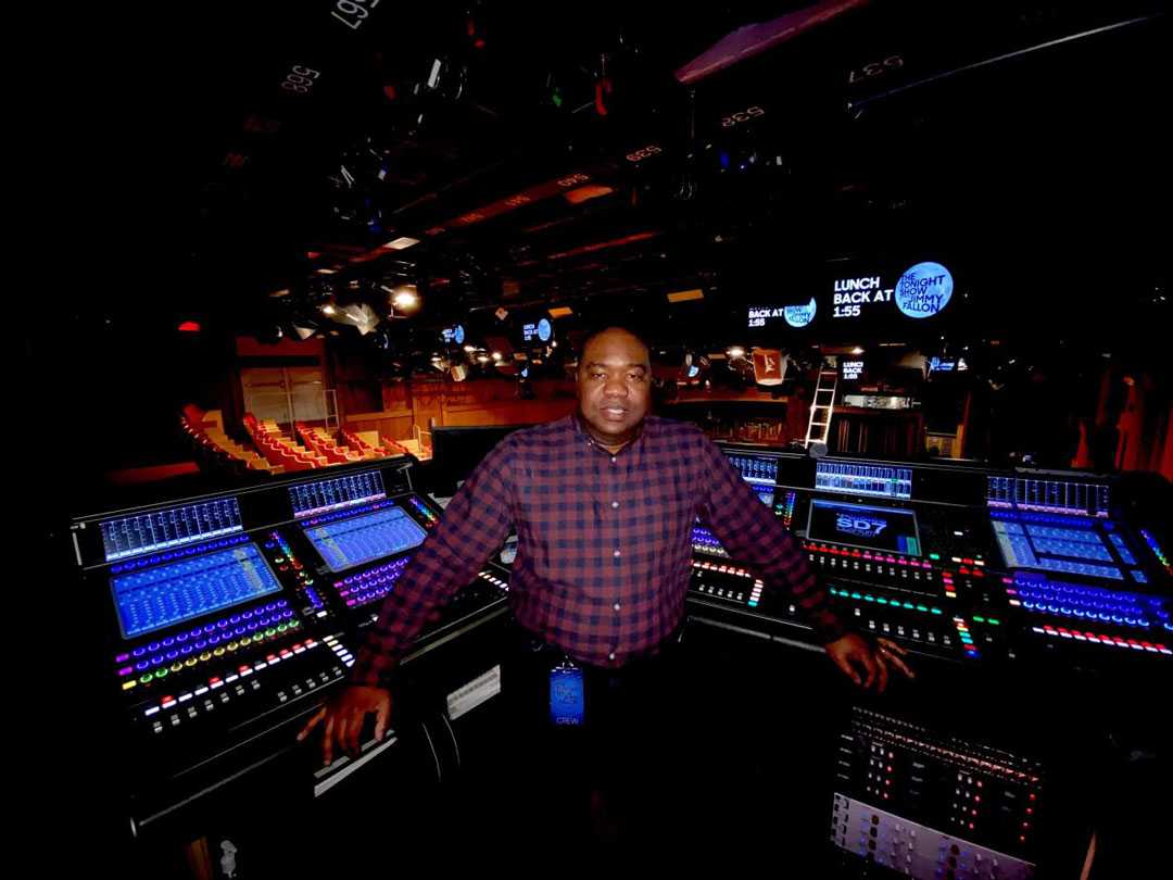 Artless Poole, Jr. at the Quantum engine-equipped DiGiCo SD7 house mixing console