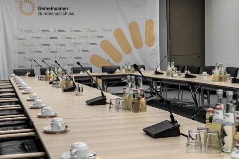 The Federal Joint Committee required a flexible conferencing solution