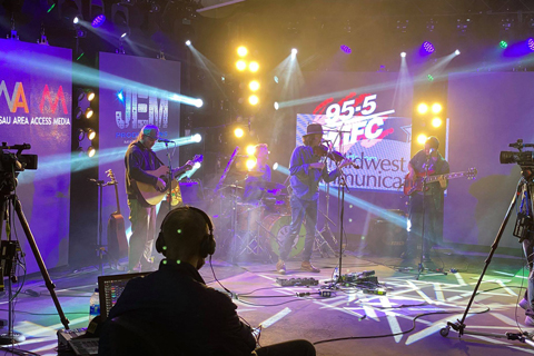 Feed The Dog in action