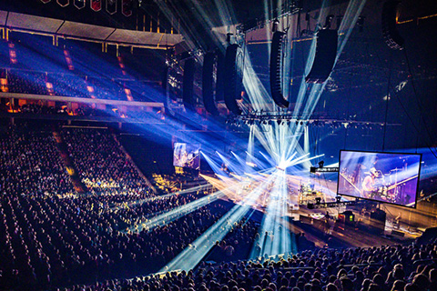 Bon Iver play Minneapolis (photo: Graham Tolbert)