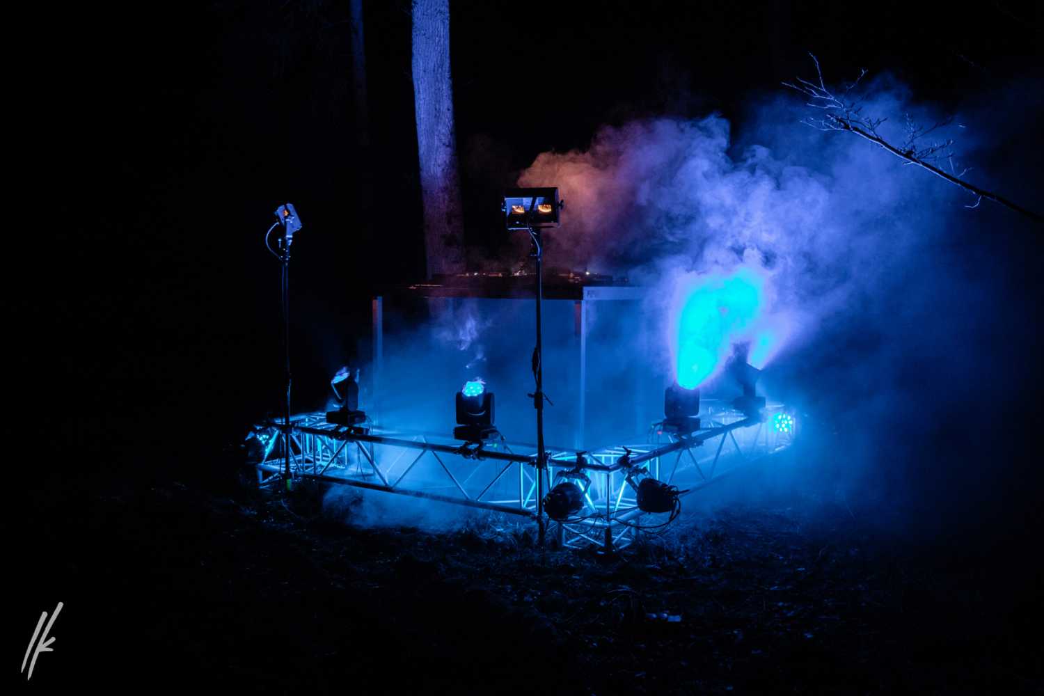 Cube chose eight Claypaky Mini-B fixtures for the Forest Showcase