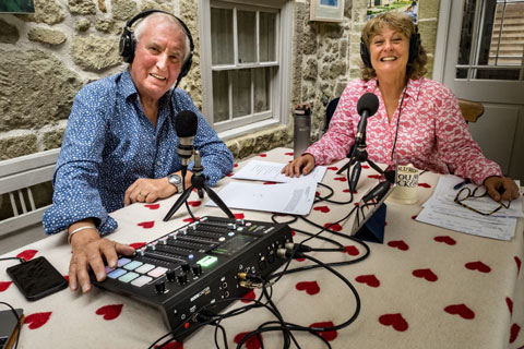 Johnnie Walker co-presents with wife Tiggy