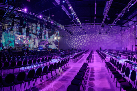 The production lighting design was created by Zound’z Unlimited’s Marcus Meissner