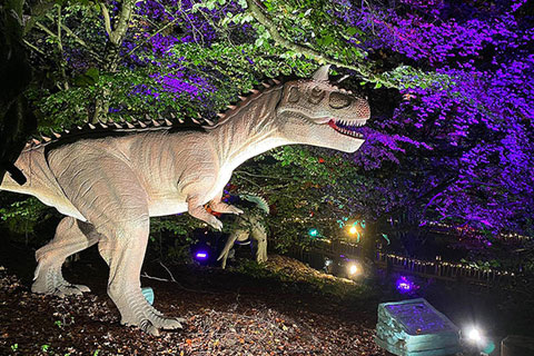 The models are controlled with infrared sensors that trigger realistic movements