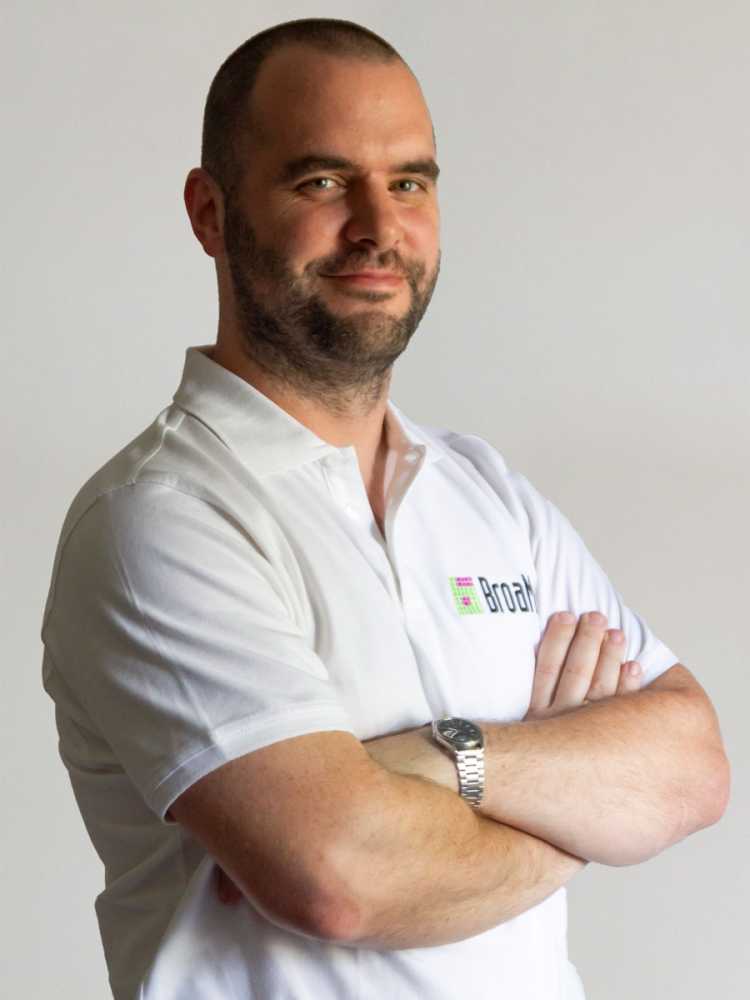 Márton ‘Marci’ Sós - technical support engineer