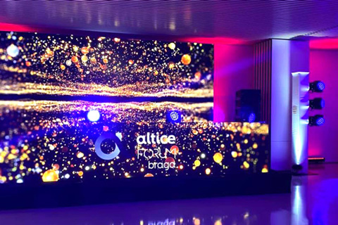 These screens were made for ‘the most demanding events and touring applications’