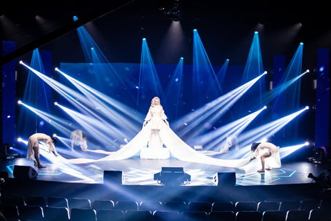 Gil Perron drew on the versatile performance features of 34 Chauvet Professional Maverick MK3 Profile fixtures