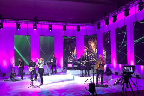 The multiple images worked to make the space seem larger