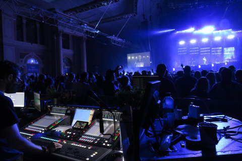 The decision to move to DiGiCo’s SD5 came after the addition of backing vocalists for the new show design