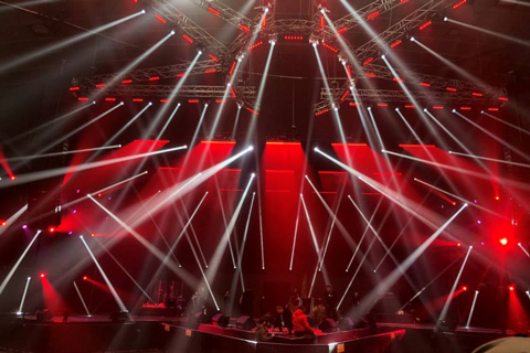 Sharpy Plus created bright colours and unusual gobo effects