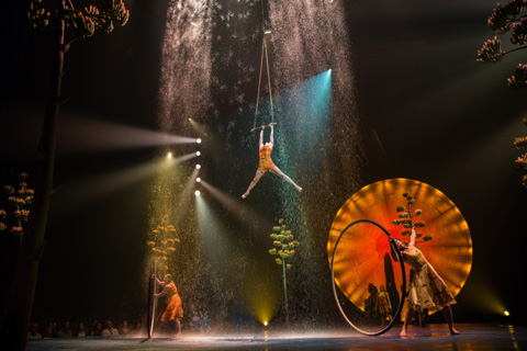 The show transports audiences to an imaginary Mexico where light quenches the spirit and rain soothes the soul (photo: Matt Beard)