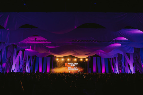 Featured artists included the Barcelona Gipsy Balkan Orchestra