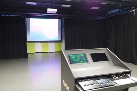 Doughty supplied perimeter Studio Rail around the edge of the space