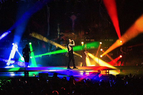 Falling in Reverse play Philadelphia (photo: Sean Varga)