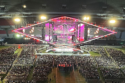 K-Pop at the Jamsil Olympic Main Stadium in Seoul