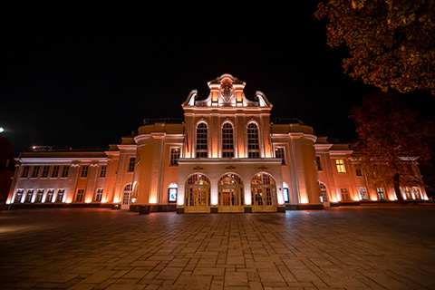 Special attention had to be paid when designing and laying the cables and choosing the suitable places for the lighting devices