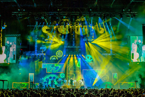 Gibonni plays Zagreb (photo: LumiLas)