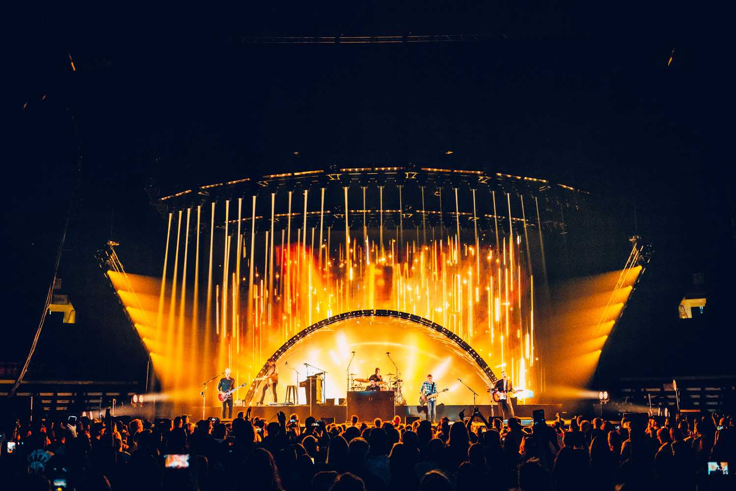 Matchbox 20 in the ring (photo: Jim Trocchio)