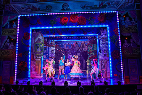 Beauty and the Beast at The Capitol (photo: Brinkhoff/Moegenburg)